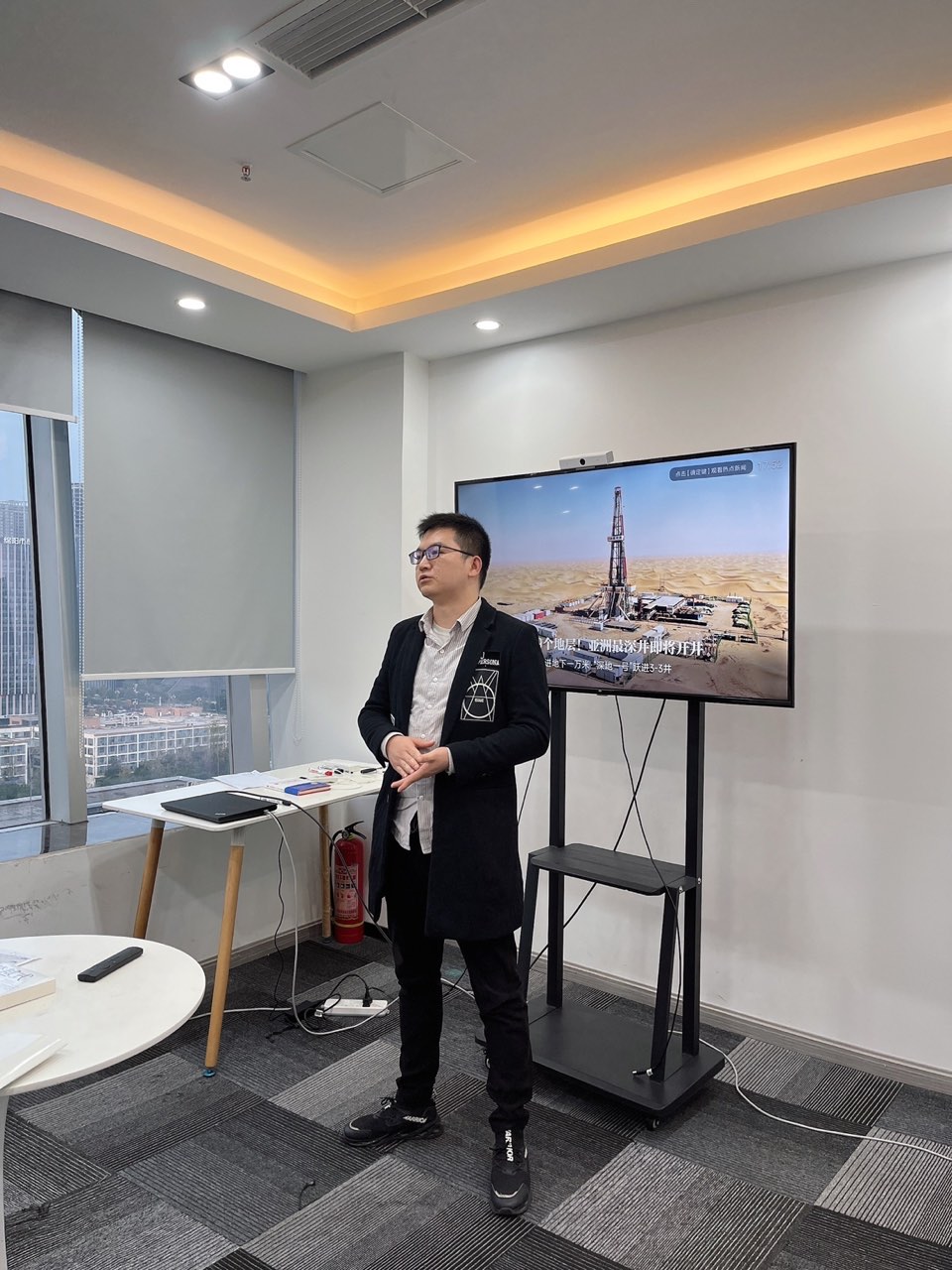 雄達(dá)國際物流周三樊登讀書會 雄達(dá)國際物流周三樊登讀書會